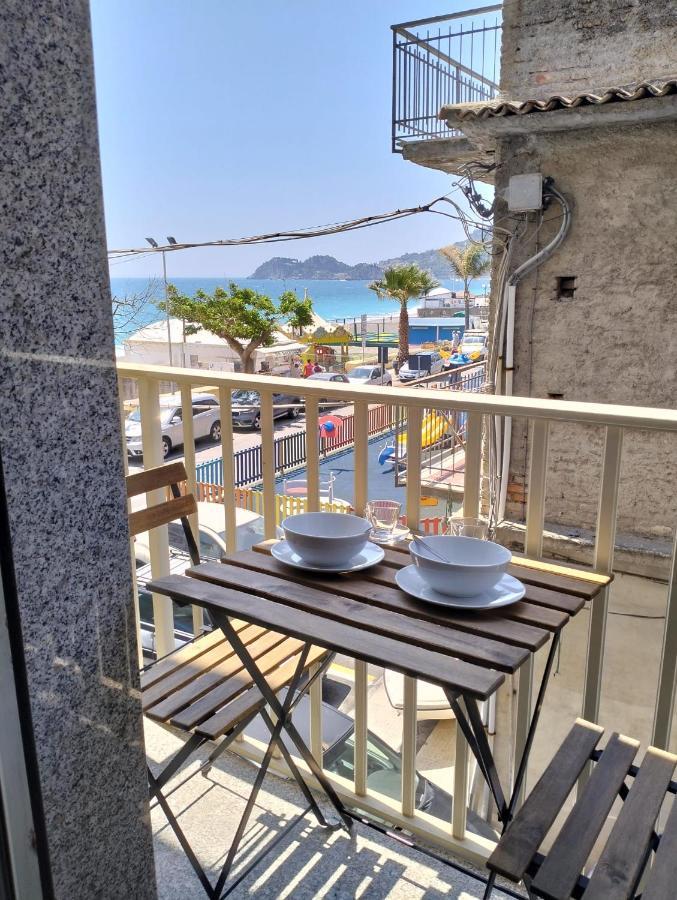 Family House Letojanni Taormina Exterior foto